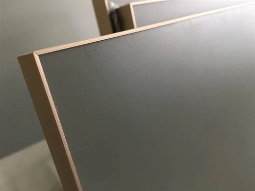 Doras Gloine Alúmanam