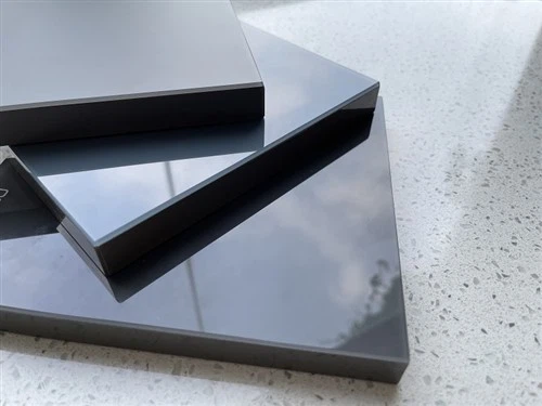 Doirse Comh-Aireachta Cistine Gloine